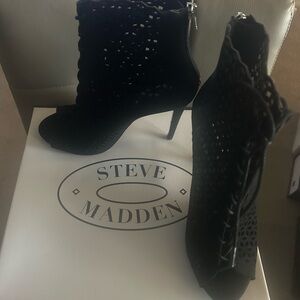 Steve Madden Black Lace-Up Heels
